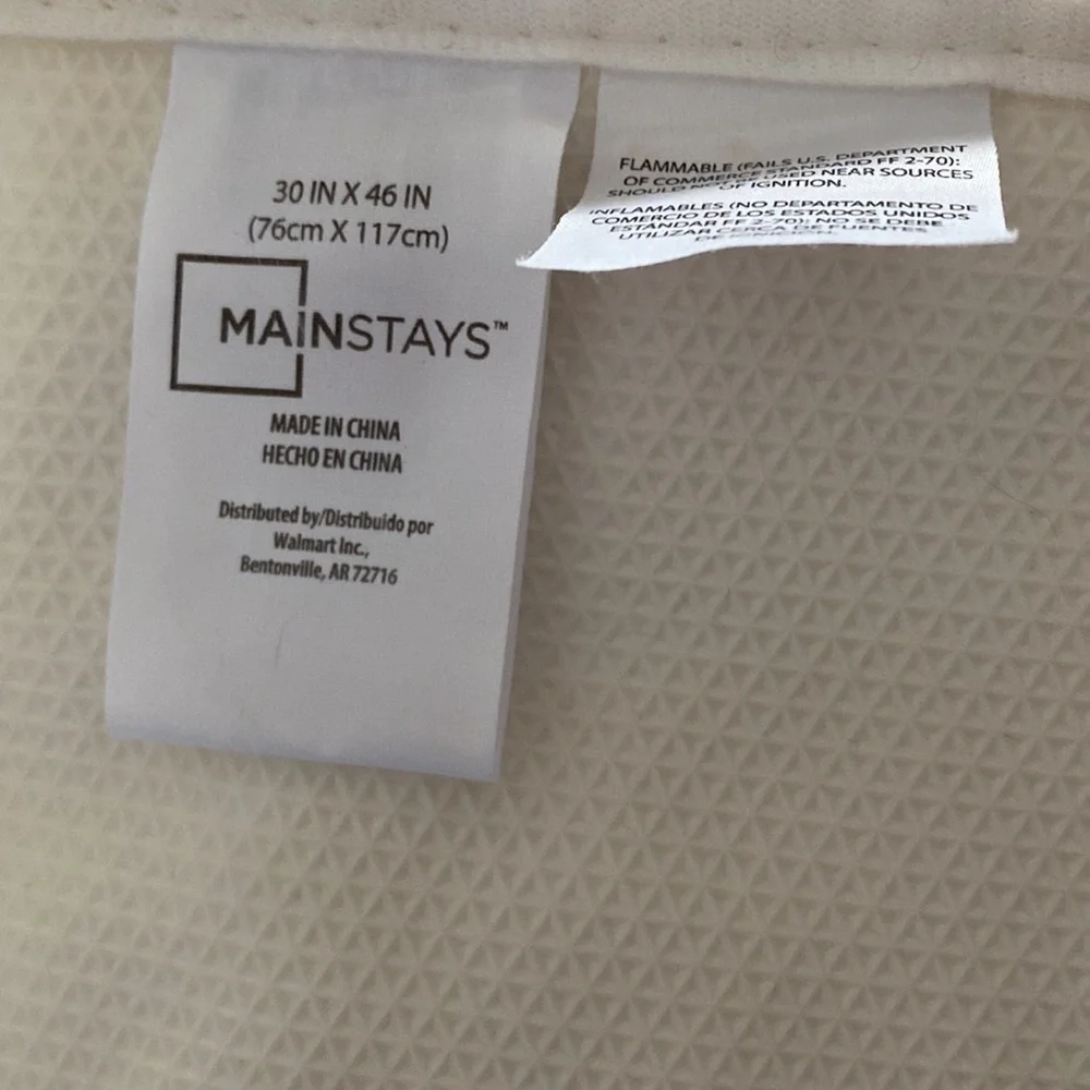 Mainstays faux fur accent rug 40x36 ivory off white rubber non slip back